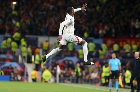 Galatasaray, İngiltere'de İlk Kez Kazandı