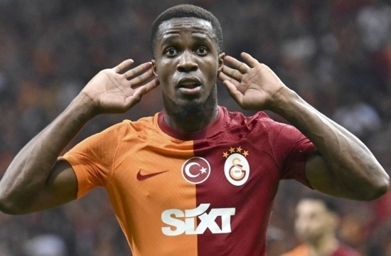 Leicester City'den Zaha için transfer teklifi